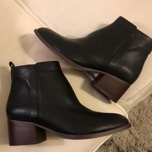 Gap black leather booties